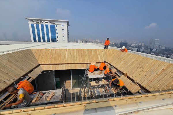 7 Bước Thi Công Sàn Gỗ Ngoài Trời Chuyên Nghiệp và Bền Đẹp Năm 2025